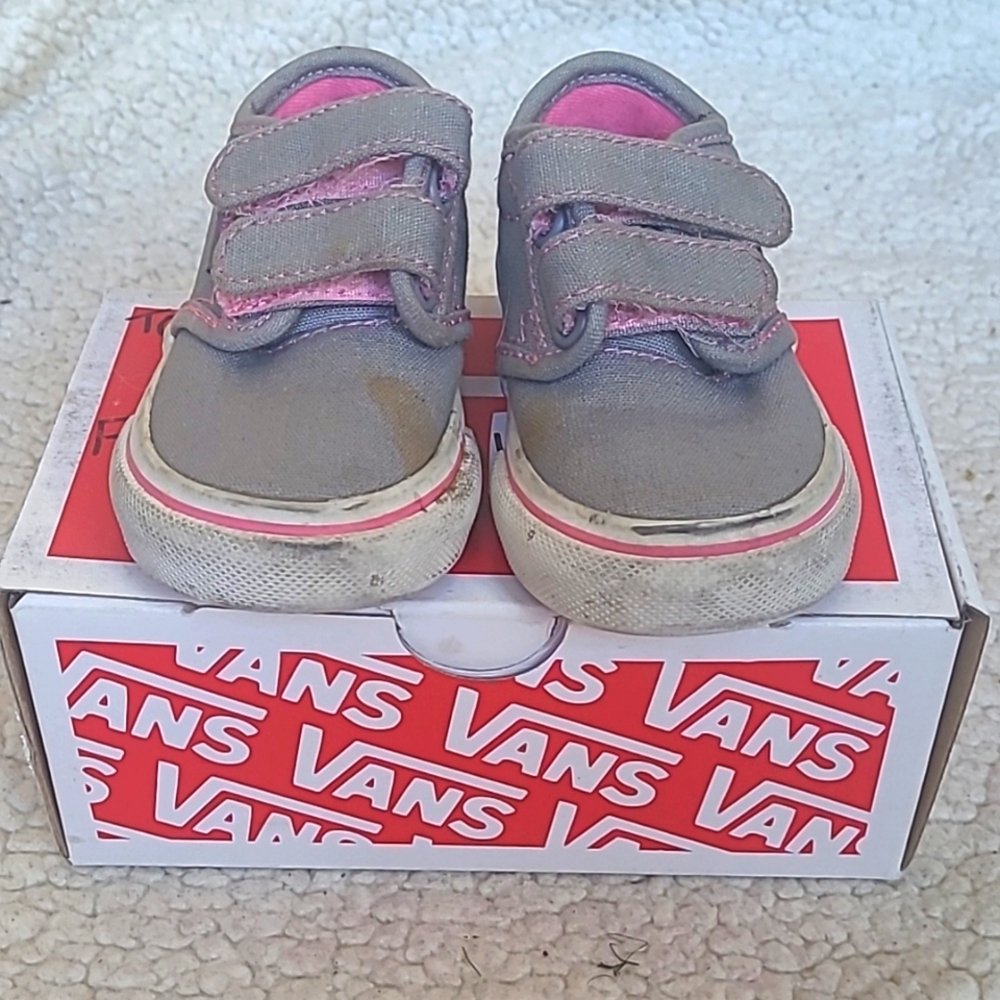 Van's girls grey/pink shoes